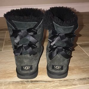 Black Bow Uggs